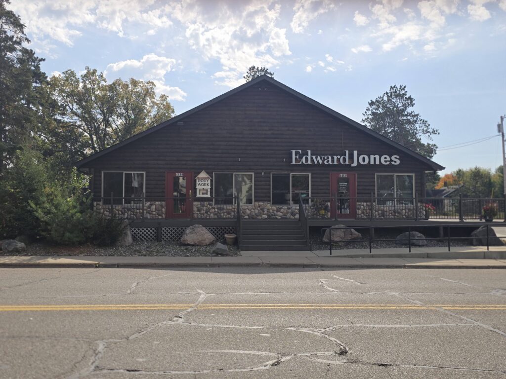 Professional Re Roofing For A Pequot Lakes Office Building Professional Re-roofing For A Pequot Lakes Office Building